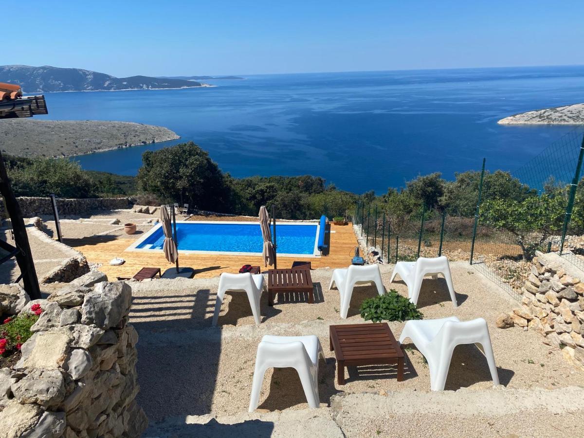 Vita Vacation Home Ustrine Bagian luar foto