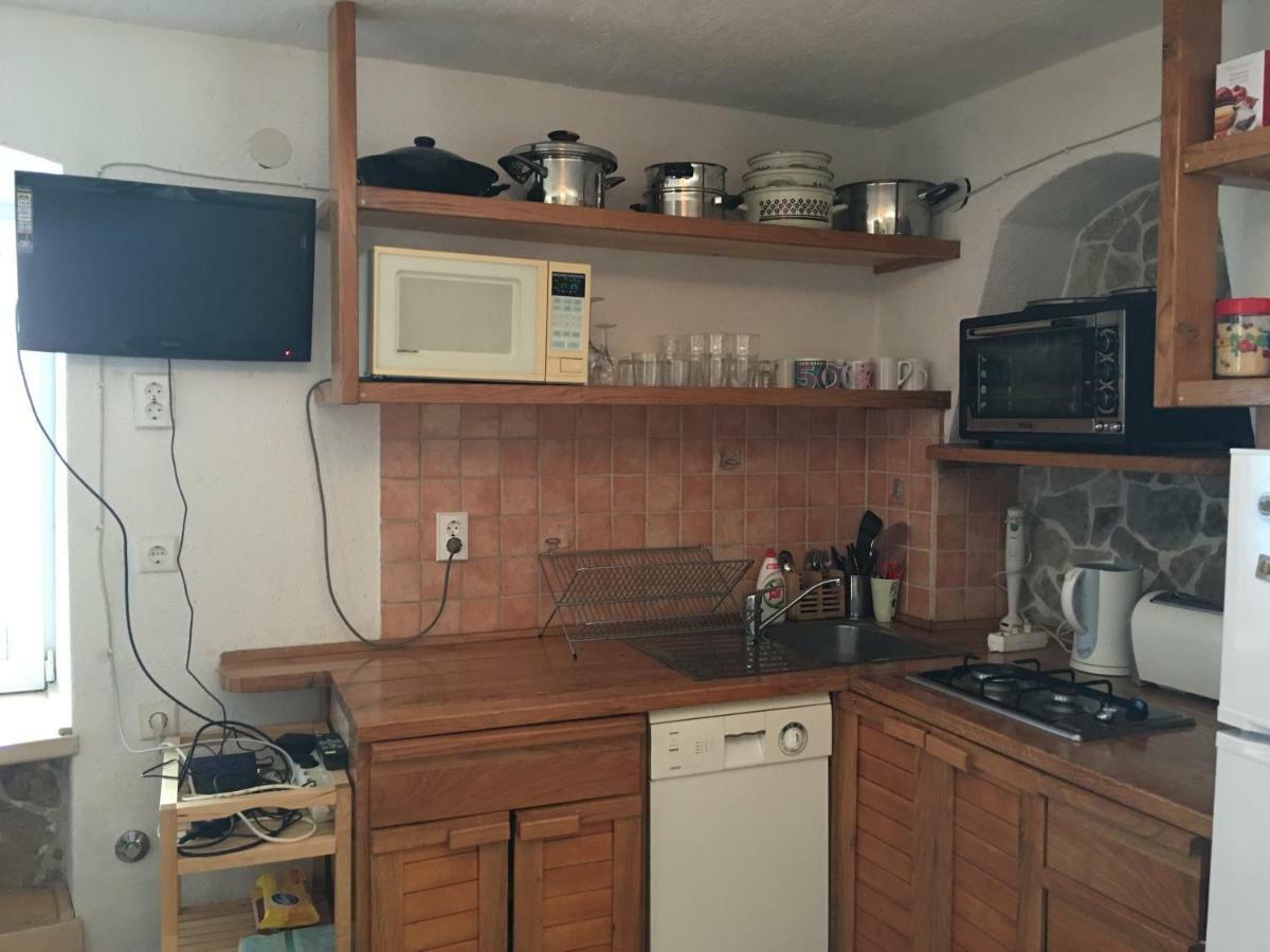 Vita Vacation Home Ustrine Bagian luar foto