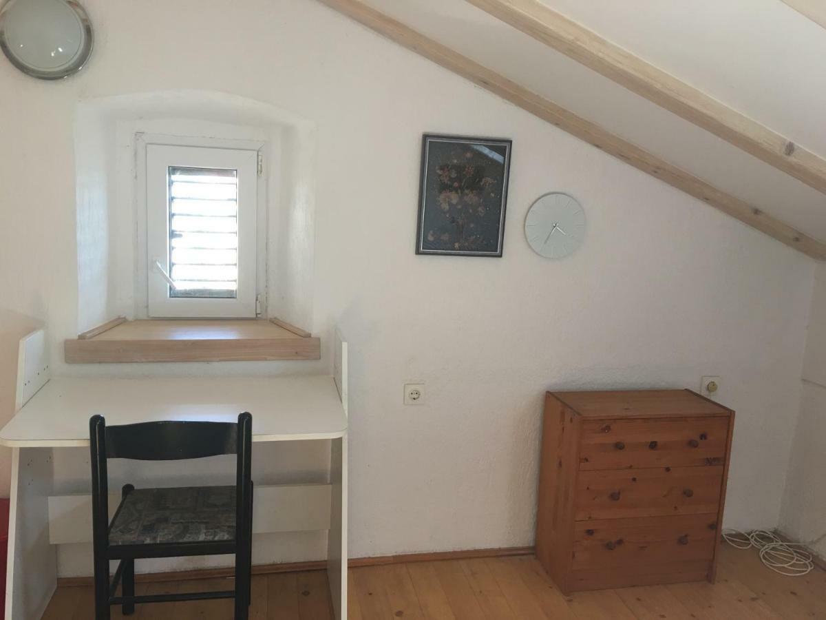 Vita Vacation Home Ustrine Bagian luar foto